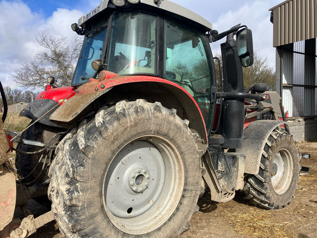 Massey Ferguson 6713S DYNA-6 ESSENTIAL - جرار: صور 4 Massey Ferguson 6713S DYNA-6 ESSENTIAL - جرار: صور 4