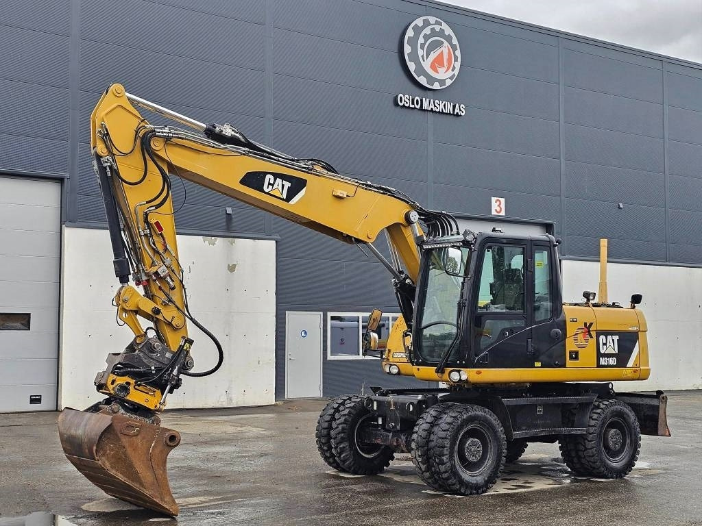 CAT M 316 D - حفارة على عجلات: صور 1 CAT M 316 D - حفارة على عجلات: صور 1