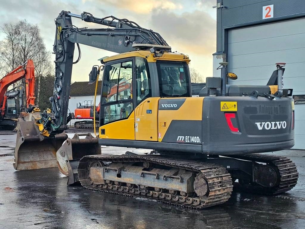 Volvo EC 140 DL - حفارات زحافة: صور 3 Volvo EC 140 DL - حفارات زحافة: صور 3