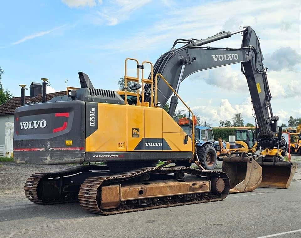 Volvo EC250 ENL - حفارات زحافة: صور 5 Volvo EC250 ENL - حفارات زحافة: صور 5