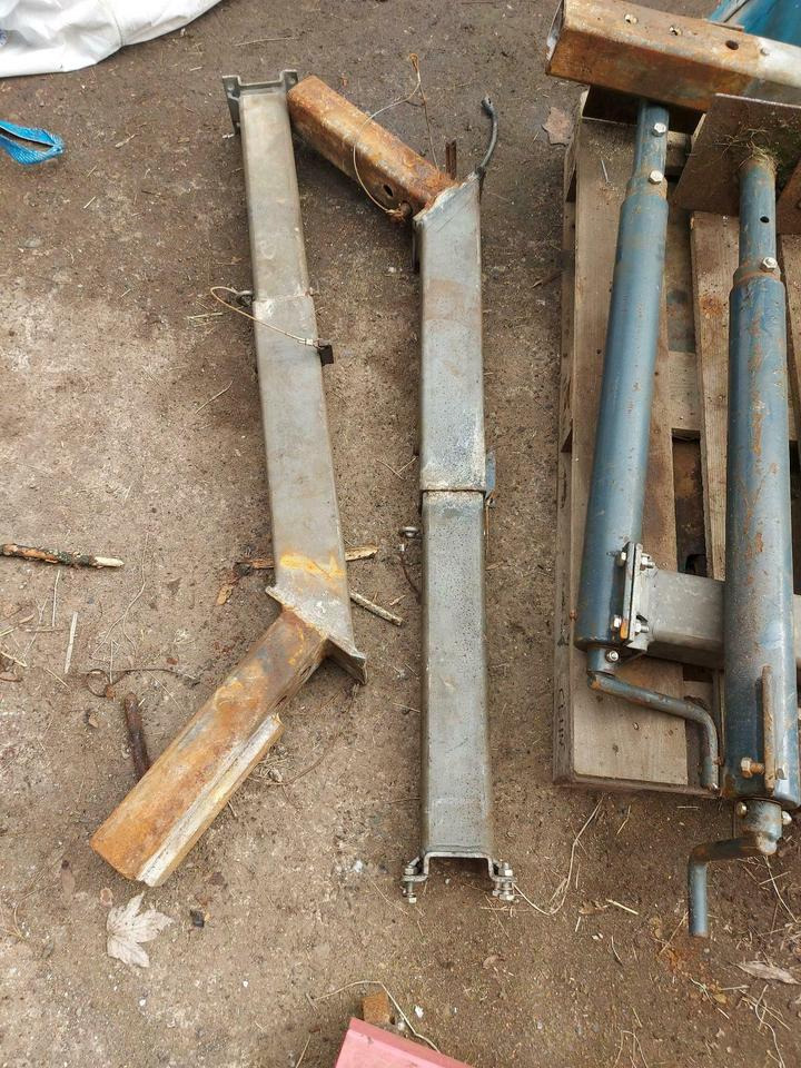 4 x Stützen Schmidt Salzstreuer Winterdienst IMS Küpper Weisser - قطع الغيار - سيارة بلدية: صور 2 4 x Stützen Schmidt Salzstreuer Winterdienst IMS Küpper Weisser - قطع الغيار - سيارة بلدية: صور 2