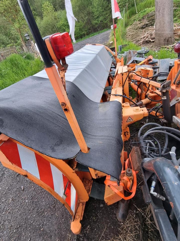 Beilhack PEC 30-4 Schneepflug Schneeschild Scheeschieber Winterdienst Unimog U400 300 500 427 lkw Schmidt - كاسحة ثلوج: صور 5 Beilhack PEC 30-4 Schneepflug Schneeschild Scheeschieber Winterdienst Unimog U400 300 500 427 lkw Schmidt - كاسحة ثلوج: صور 5