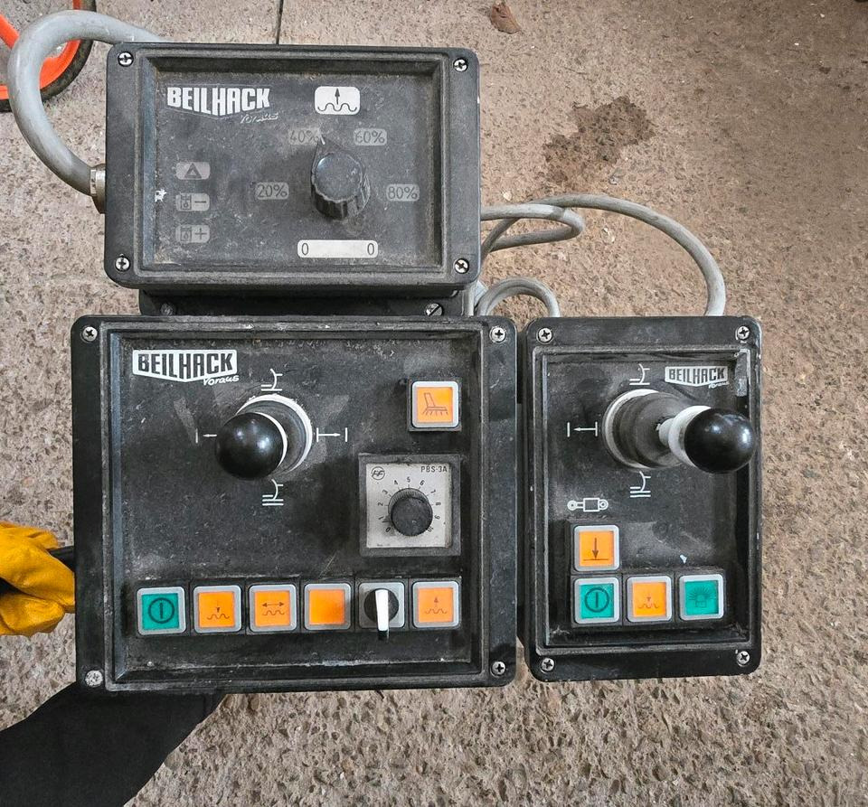 Beilhack Schneepflug Steuerung Kommunalhydraulik LKW Seitenschneepflug Controller Bedienung Steuereinheit - قطع الغيار - جرافة ثلج: صور 1 Beilhack Schneepflug Steuerung Kommunalhydraulik LKW Seitenschneepflug Controller Bedienung Steuereinheit - قطع الغيار - جرافة ثلج: صور 1