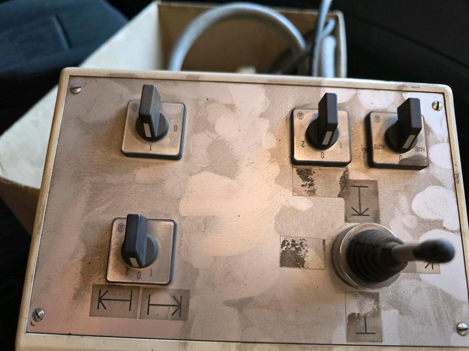 Leitpfostenwaschgerät WV 3-L Wassenberg Schmidt Drutzel für Unimog 405 U290 300 400 500 427 424 318 218 430 Leitpfosten - مكنسة: صور 5 Leitpfostenwaschgerät WV 3-L Wassenberg Schmidt Drutzel für Unimog 405 U290 300 400 500 427 424 318 218 430 Leitpfosten - مكنسة: صور 5