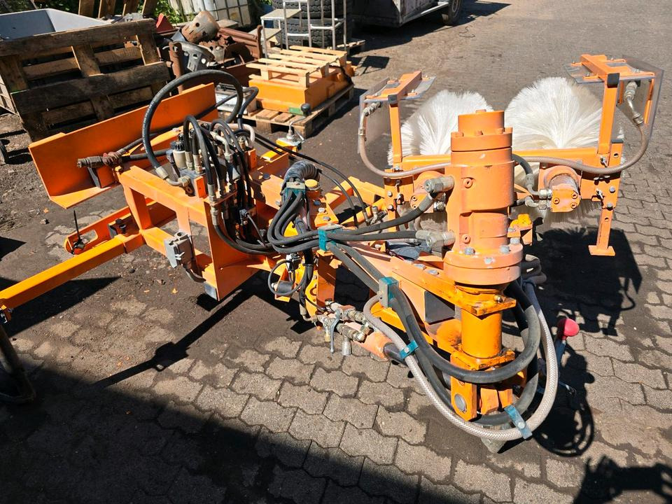 Leitpfostenwaschgerät WV 3-L Wassenberg Schmidt Drutzel für Unimog 405 U290 300 400 500 427 424 318 218 430 Leitpfosten - مكنسة: صور 3 Leitpfostenwaschgerät WV 3-L Wassenberg Schmidt Drutzel für Unimog 405 U290 300 400 500 427 424 318 218 430 Leitpfosten - مكنسة: صور 3