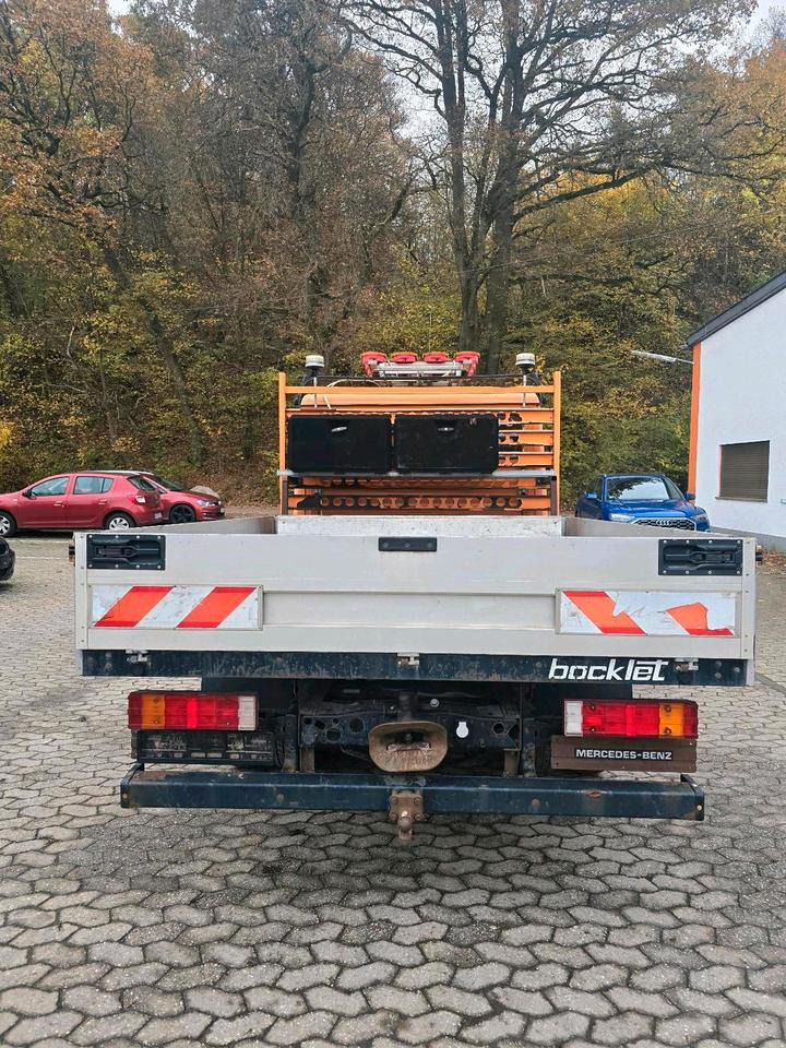 Mercedes-Benz Vario 613D Bluetec 5 Pritsche Doka LKW - الشاحنات الصغيرة المسطحة, الشاحنات الصغيرة كابينة مزدوجة: صور 3 Mercedes-Benz Vario 613D Bluetec 5 Pritsche Doka LKW - الشاحنات الصغيرة المسطحة, الشاحنات الصغيرة كابينة مزدوجة: صور 3