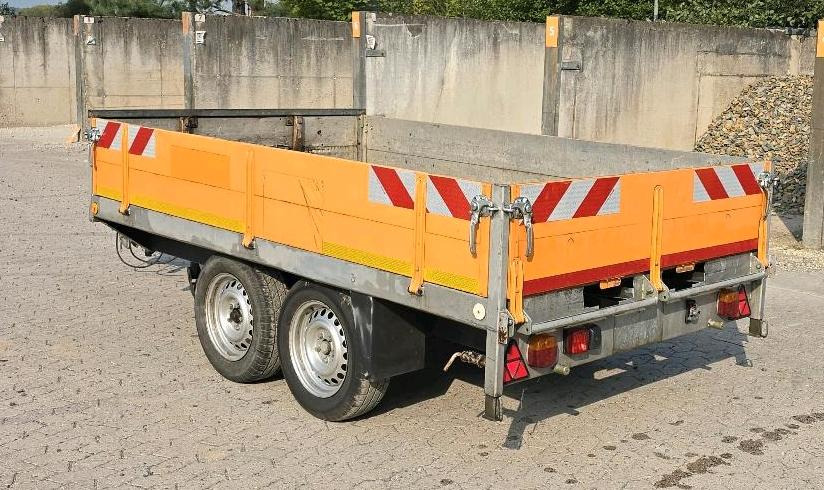 Mersch Hochlader Tieflader mit Auffahrrampen Anhänger PKW Tandemanhänger Wechselzugöse Höhenverstellbare Zugdeichsel - مقطورات مسطحة: صور 3 Mersch Hochlader Tieflader mit Auffahrrampen Anhänger PKW Tandemanhänger Wechselzugöse Höhenverstellbare Zugdeichsel - مقطورات مسطحة: صور 3