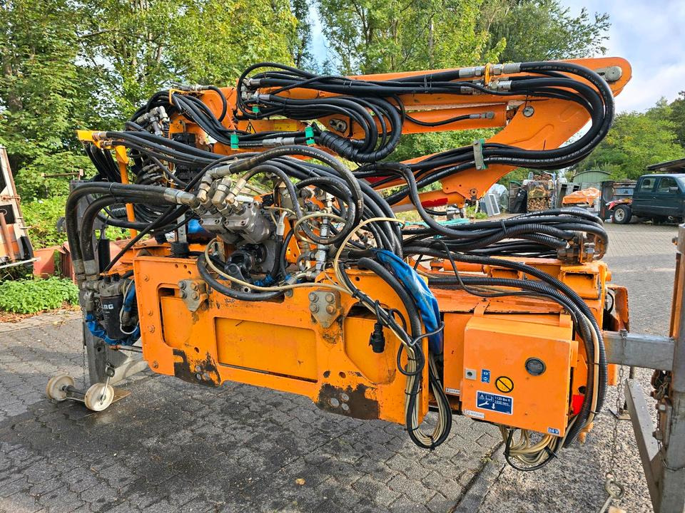 Mulag MFK 600 Mähausleger mit Randstreifenmäher MRF 350 Böschungsmäher Böschungsmulcher Hangmäher MKM 700 FME 600 500 - ذراع الرافعة: صور 4 Mulag MFK 600 Mähausleger mit Randstreifenmäher MRF 350 Böschungsmäher Böschungsmulcher Hangmäher MKM 700 FME 600 500 - ذراع الرافعة: صور 4