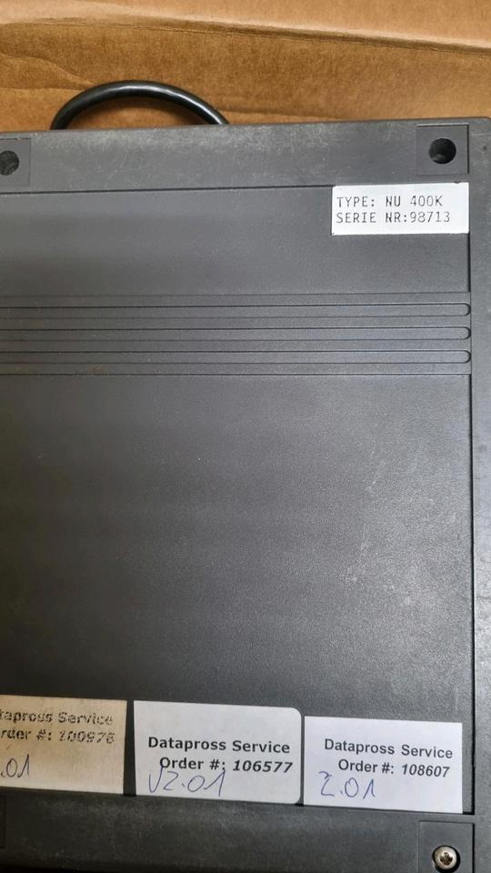 Neue Schmidt Stratos Steuerung NU 400 K für Schmidt Salzstreuer Salzsilo Niros Mitos - النظام الكهربائي - سيارة بلدية: صور 3 Neue Schmidt Stratos Steuerung NU 400 K für Schmidt Salzstreuer Salzsilo Niros Mitos - النظام الكهربائي - سيارة بلدية: صور 3