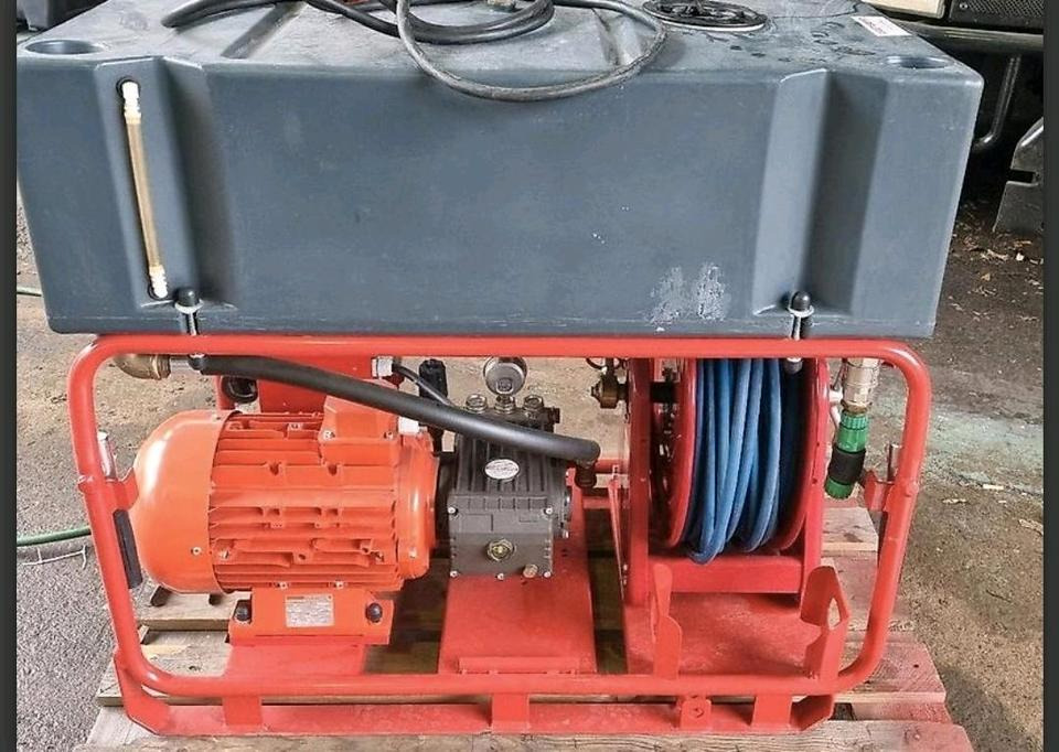 Oertzen HDL 250 FIRE-TEC Hochdruck Feuerlöschgerät Hochdruckreiniger - قطع الغيار - سيارة بلدية: صور 3 Oertzen HDL 250 FIRE-TEC Hochdruck Feuerlöschgerät Hochdruckreiniger - قطع الغيار - سيارة بلدية: صور 3