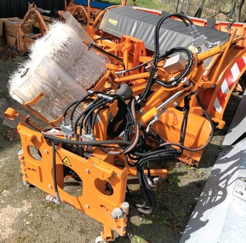 Schmidt RPS-H Leitpfostenwaschgerät für Unimog 405/10 405/12 U400 300 400 500 UGN UGE Mulag Mercedes-Benz 318 218 423 427 429 430 - مكنسة: صور 2 Schmidt RPS-H Leitpfostenwaschgerät für Unimog 405/10 405/12 U400 300 400 500 UGN UGE Mulag Mercedes-Benz 318 218 423 427 429 430 - مكنسة: صور 2