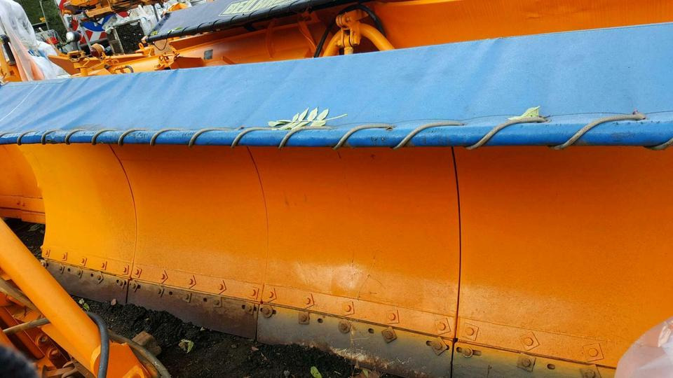 Schneepflug Schmidt Beilhack Winterdienst Schneeschild Unimog Fen - كاسحة ثلوج: صور 4 Schneepflug Schmidt Beilhack Winterdienst Schneeschild Unimog Fen - كاسحة ثلوج: صور 4