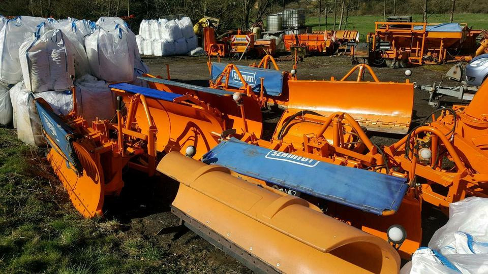 Schneepflug Schmidt Beilhack Winterdienst Schneeschild Unimog Fen - كاسحة ثلوج: صور 1 Schneepflug Schmidt Beilhack Winterdienst Schneeschild Unimog Fen - كاسحة ثلوج: صور 1