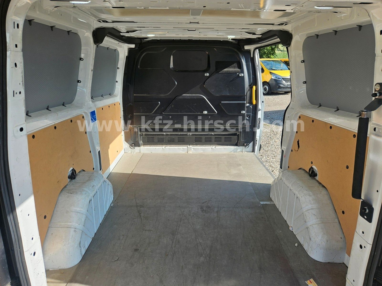 Ford Transit Custom Klima Sitzhzg Bluetooth Multi 1Hd - فان: صور 5 Ford Transit Custom Klima Sitzhzg Bluetooth Multi 1Hd - فان: صور 5
