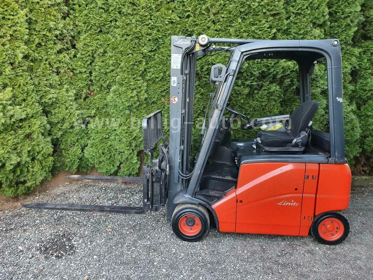 Linde E18 PH 4-Rad Seitenschieber*Zinkenverstellung* - رافعة شوكية كهربائية: صور 2 Linde E18 PH 4-Rad Seitenschieber*Zinkenverstellung* - رافعة شوكية كهربائية: صور 2
