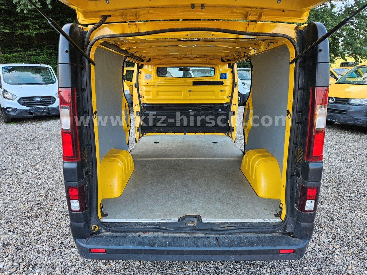 Renault Trafic Kasten L2H1 Maxi Lang 2xSchiebetüre LED - ميكروباص: صور 4 Renault Trafic Kasten L2H1 Maxi Lang 2xSchiebetüre LED - ميكروباص: صور 4