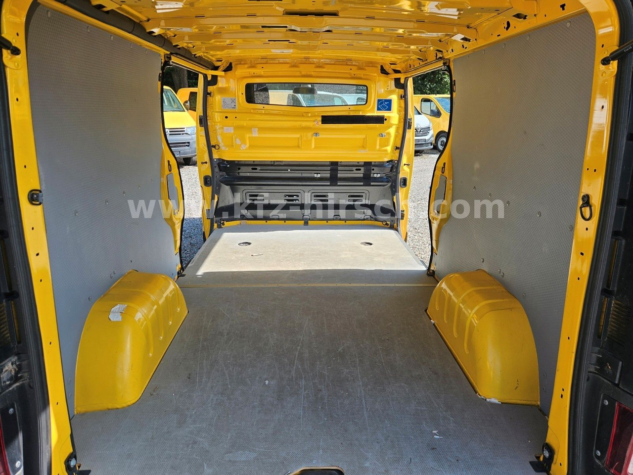 Renault Trafic Kasten L2H1 Maxi Lang Kamera 1.Hand LED - ميكروباص: صور 4 Renault Trafic Kasten L2H1 Maxi Lang Kamera 1.Hand LED - ميكروباص: صور 4