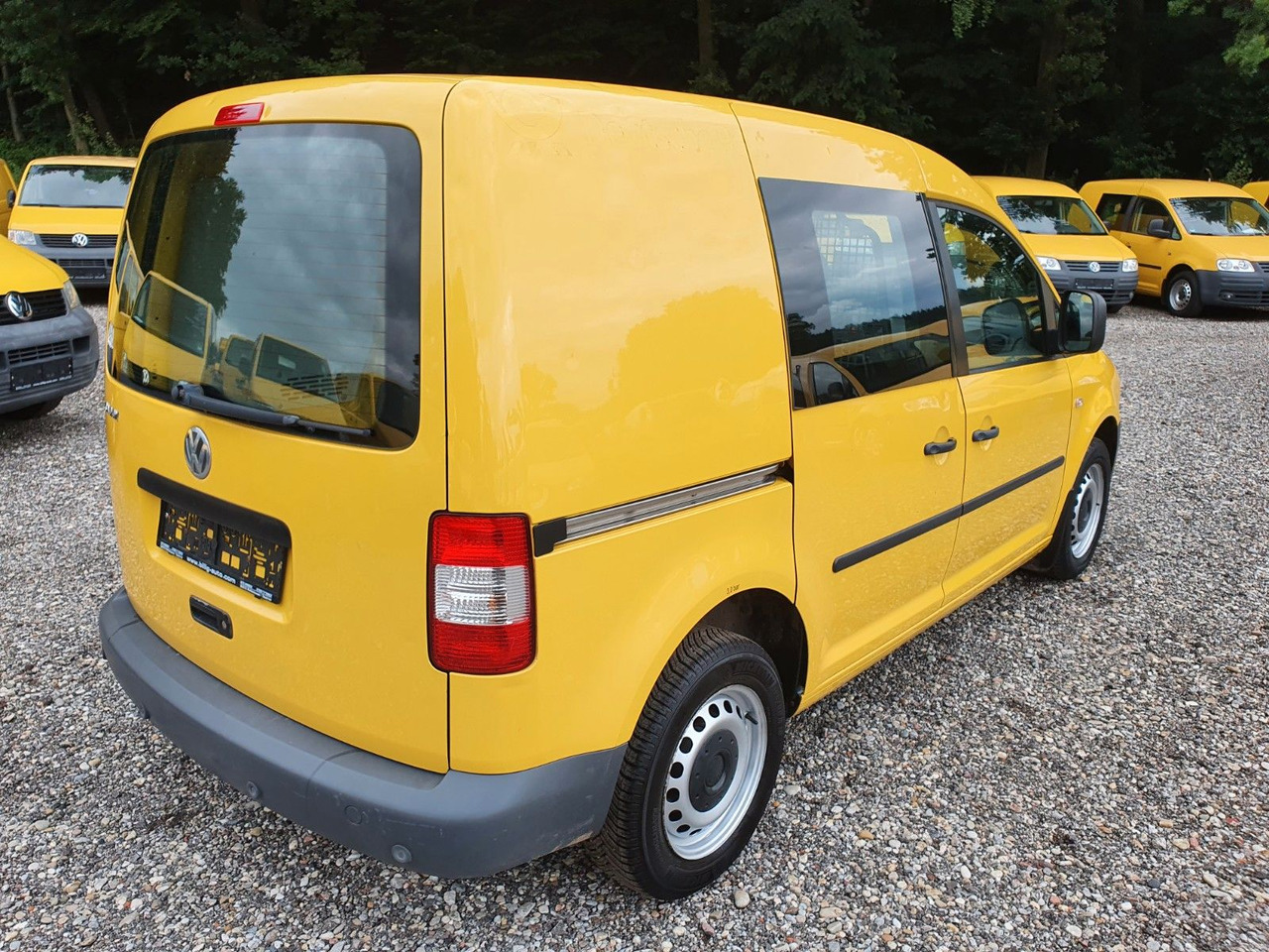 Volkswagen Caddy 2.0 SDI*1.Hand*2-Sitzer*2xSchiebetüre - ميكروباص: صور 3 Volkswagen Caddy 2.0 SDI*1.Hand*2-Sitzer*2xSchiebetüre - ميكروباص: صور 3