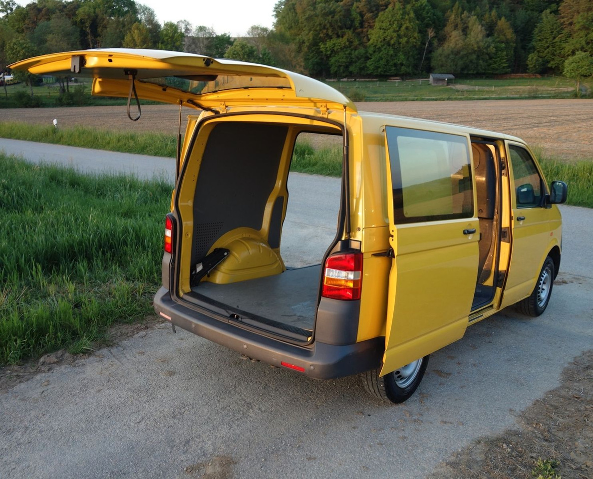 Volkswagen T5 1.9 TDI Transporter 2xSchiebetüre 1.Hand - ميكروباص: صور 5 Volkswagen T5 1.9 TDI Transporter 2xSchiebetüre 1.Hand - ميكروباص: صور 5