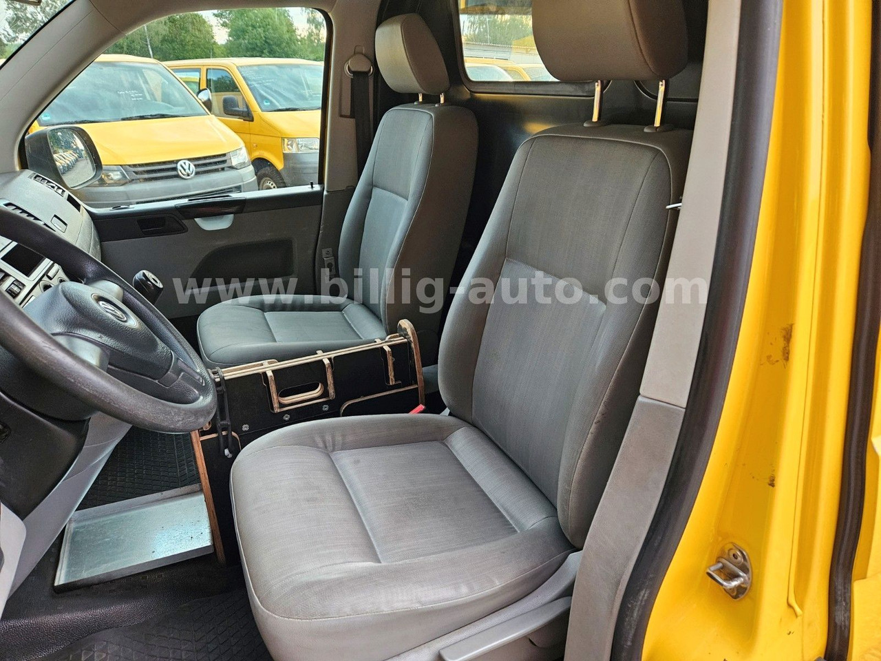 تأجير  Volkswagen T5 2.0TDI EU5 2xSchiebetüre*Scheckheft Volkswagen T5 2.0TDI EU5 2xSchiebetüre*Scheckheft: صور 10