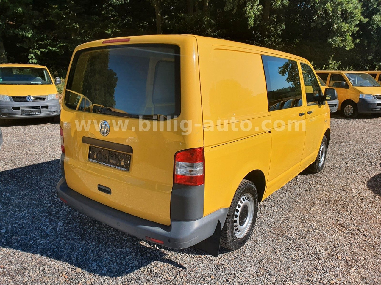 Volkswagen T5 Transporter 2.0TDI EU5*2xSchiebetüre*1.Hand* - سيارة: صور 5 Volkswagen T5 Transporter 2.0TDI EU5*2xSchiebetüre*1.Hand* - سيارة: صور 5