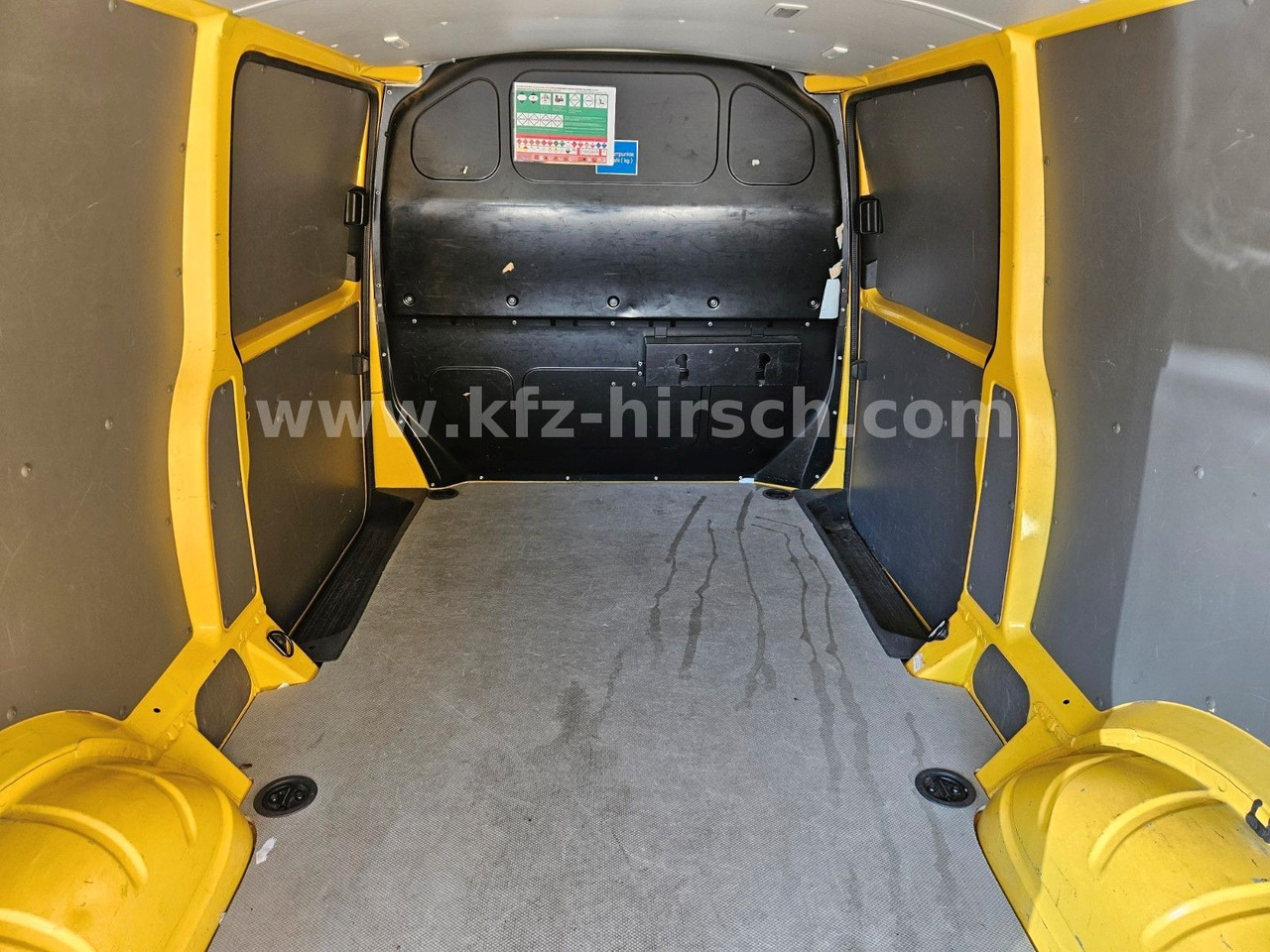 Volkswagen T6 Maxi*Lang*2xSchiebetüre*Cam*110KW - ميكروباص: صور 5 Volkswagen T6 Maxi*Lang*2xSchiebetüre*Cam*110KW - ميكروباص: صور 5