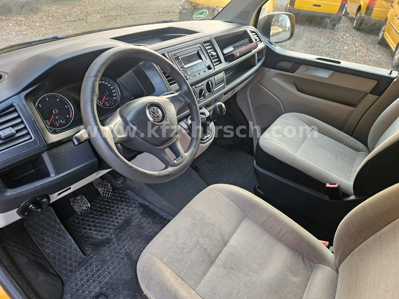 Volkswagen T6 Transporter MAXI LANG 1.Hand Scheckheft - ميكروباص: صور 5 Volkswagen T6 Transporter MAXI LANG 1.Hand Scheckheft - ميكروباص: صور 5