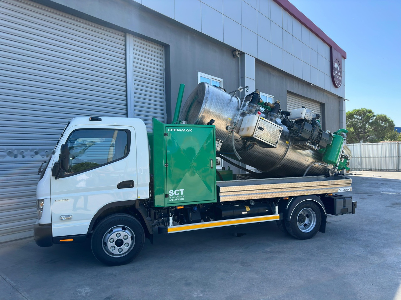 EFEMMAK S-Combi Combined Sewer Jetting And Vacuum Vehicle - فراغ شاحنة: صور 2 EFEMMAK S-Combi Combined Sewer Jetting And Vacuum Vehicle - فراغ شاحنة: صور 2