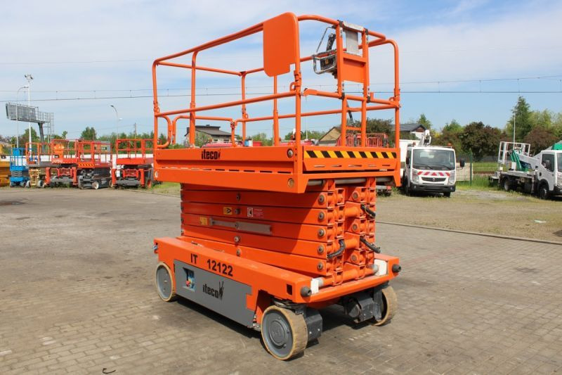 Imer podnośnik nożycowy elektryczny 14 m Imer/Iteco IT12122 - رافعات مقصية: صور 3 Imer podnośnik nożycowy elektryczny 14 m Imer/Iteco IT12122 - رافعات مقصية: صور 3