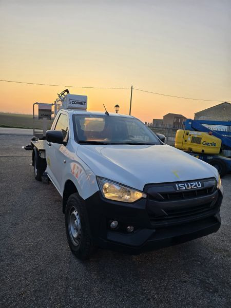 Isuzu D-Max 4x4 podnośnik koszowy 16 m Comet New Eurosky bucket truck boom lift - مصاعد الازدهار محمولة على شاحنة: صور 1 Isuzu D-Max 4x4 podnośnik koszowy 16 m Comet New Eurosky bucket truck boom lift - مصاعد الازدهار محمولة على شاحنة: صور 1