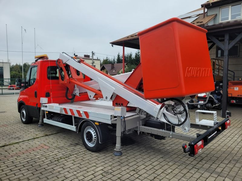Iveco Daily 35S12 podnośnik koszowy 17 m Multitel MX170 - مصاعد الازدهار محمولة على شاحنة: صور 4 Iveco Daily 35S12 podnośnik koszowy 17 m Multitel MX170 - مصاعد الازدهار محمولة على شاحنة: صور 4