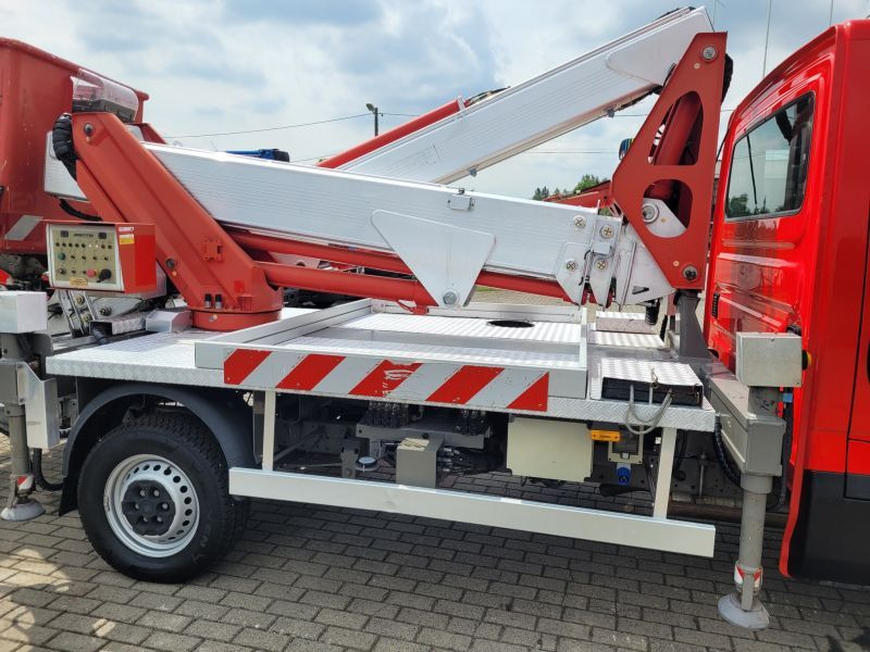 Iveco Daily 35S12 podnośnik koszowy 21 m Multitel MX210 - مصاعد الازدهار محمولة على شاحنة: صور 5 Iveco Daily 35S12 podnośnik koszowy 21 m Multitel MX210 - مصاعد الازدهار محمولة على شاحنة: صور 5