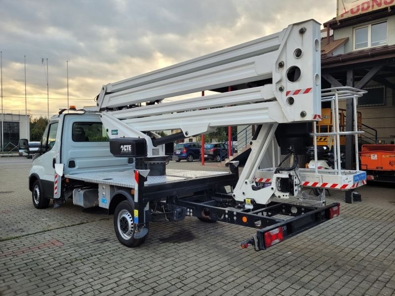 Iveco Daily 35S12 podnośnik koszowy 23 m CTE ZED 23.3 JH - مصاعد الازدهار محمولة على شاحنة: صور 4 Iveco Daily 35S12 podnośnik koszowy 23 m CTE ZED 23.3 JH - مصاعد الازدهار محمولة على شاحنة: صور 4