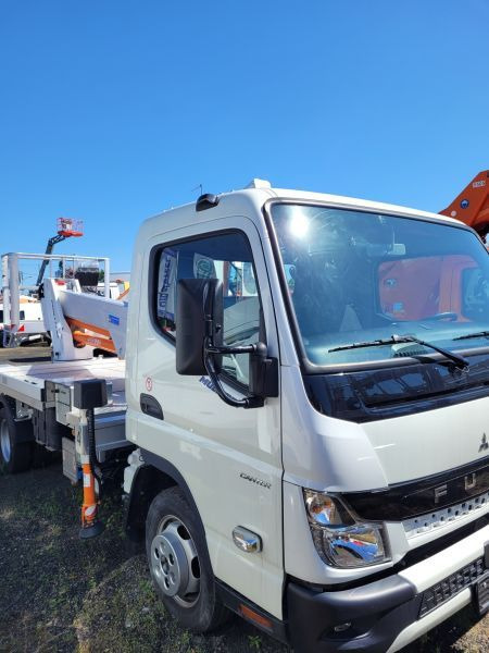 MITSUBISHI Canter Fuso 3C13 podnośnik koszowy 20 m Multitel MXE200 boom lift bucket truck - مصاعد الازدهار محمولة على شاحنة: صور 4 MITSUBISHI Canter Fuso 3C13 podnośnik koszowy 20 m Multitel MXE200 boom lift bucket truck - مصاعد الازدهار محمولة على شاحنة: صور 4
