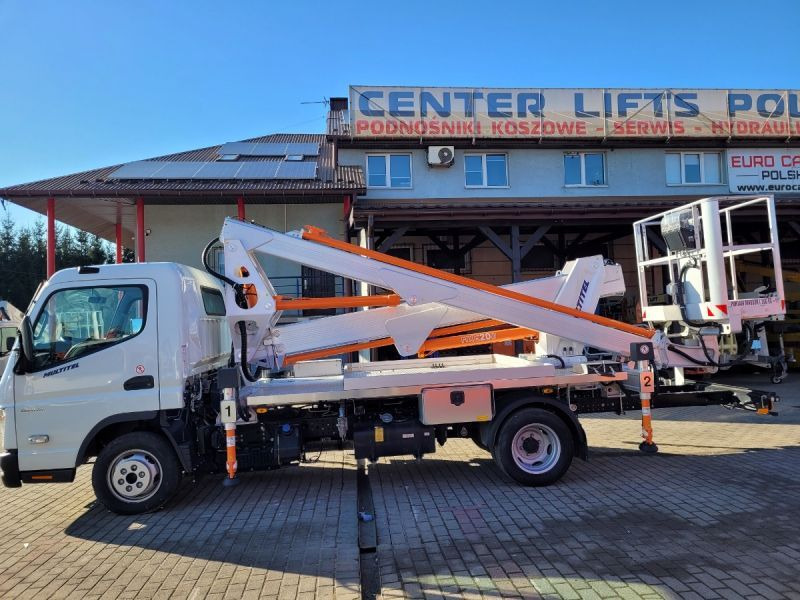 Mitsubishi Canter Fuso 3C13 podnośnik koszowy 20 m Multitel MXE200 - مصاعد الازدهار محمولة على شاحنة: صور 5 Mitsubishi Canter Fuso 3C13 podnośnik koszowy 20 m Multitel MXE200 - مصاعد الازدهار محمولة على شاحنة: صور 5