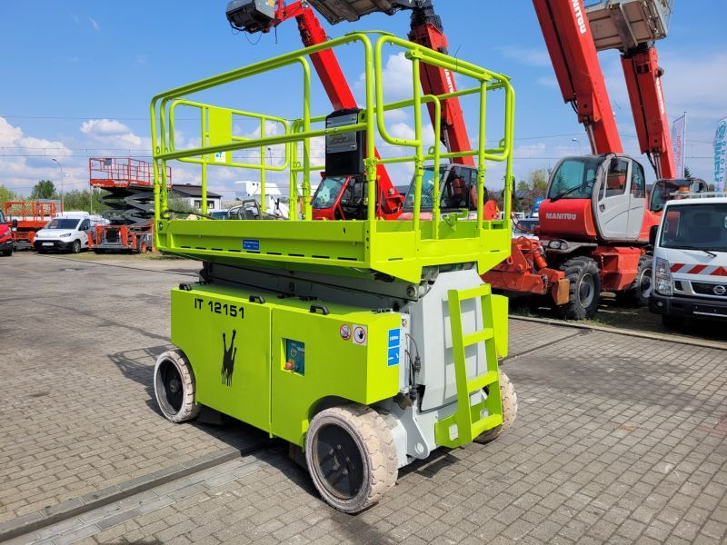 Podnośnik nożycowy samojezdny elektryczny 14 m Iteco IT 12151 - رافعات مقصية: صور 2 Podnośnik nożycowy samojezdny elektryczny 14 m Iteco IT 12151 - رافعات مقصية: صور 2