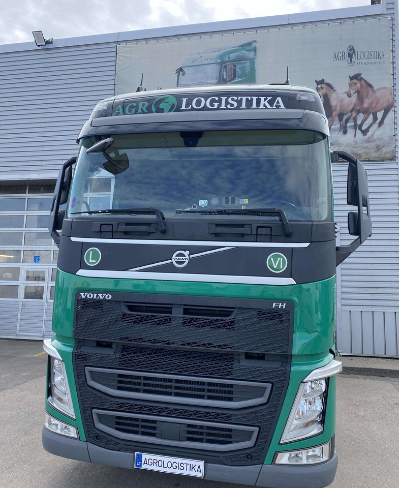 Volvo FH 460 - شاحنة جرار: صور 1 Volvo FH 460 - شاحنة جرار: صور 1
