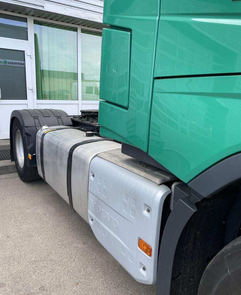 Volvo FH 460 - شاحنة جرار: صور 3 Volvo FH 460 - شاحنة جرار: صور 3