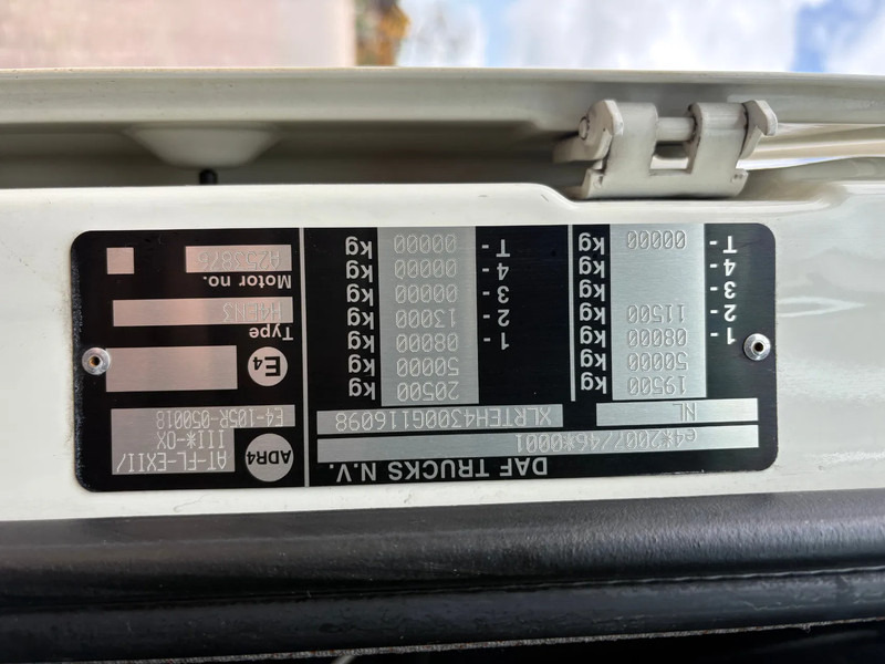 DAF XF 460 4x2 / ADR / HOLLAND TRUCK / APK - TUV juni 2026 / 2 BEDS / - شاحنة جرار: صور 5 DAF XF 460 4x2 / ADR / HOLLAND TRUCK / APK - TUV juni 2026 / 2 BEDS / - شاحنة جرار: صور 5