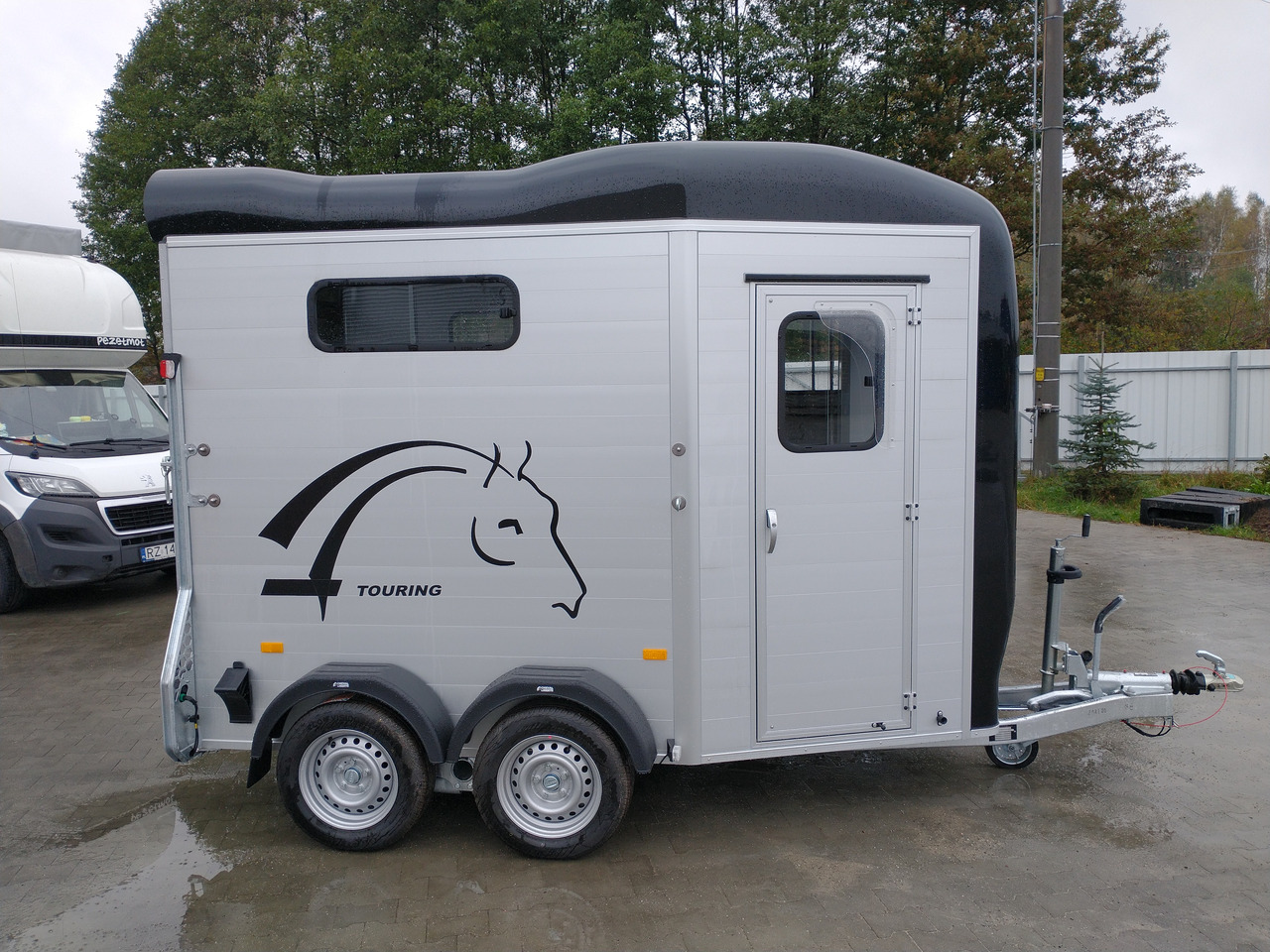 Cheval Liberté Touring Country + Siodlarnia, Debon - عربة نقل خيل: صور 2 Cheval Liberté Touring Country + Siodlarnia, Debon - عربة نقل خيل: صور 2