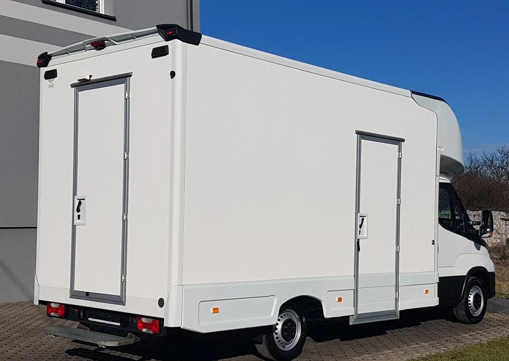 Iveco DAILY KONTENER NISKOPODŁOGOWY 4,43x2,23x2,42 SKLEP FOODTRUCK BAR KLIMA KONIOWÓZ KAMPER - شاحنات طعام: صور 4 Iveco DAILY KONTENER NISKOPODŁOGOWY 4,43x2,23x2,42 SKLEP FOODTRUCK BAR KLIMA KONIOWÓZ KAMPER - شاحنات طعام: صور 4
