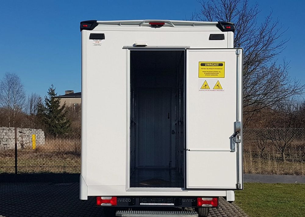 Iveco DAILY KONTENER NISKOPODŁOGOWY 4,43x2,23x2,42 SKLEP FOODTRUCK BAR KLIMA KONIOWÓZ KAMPER - شاحنات طعام: صور 5 Iveco DAILY KONTENER NISKOPODŁOGOWY 4,43x2,23x2,42 SKLEP FOODTRUCK BAR KLIMA KONIOWÓZ KAMPER - شاحنات طعام: صور 5