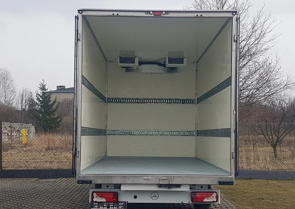 Mercedes-Benz Sprinter CHŁODNIA 8EP IZOTERMA AGREGAT ZANOTTI 4,12x2,15x2,30 KLIMA 314CDI - الشاحنات الصغيرة المبردة: صور 5 Mercedes-Benz Sprinter CHŁODNIA 8EP IZOTERMA AGREGAT ZANOTTI 4,12x2,15x2,30 KLIMA 314CDI - الشاحنات الصغيرة المبردة: صور 5