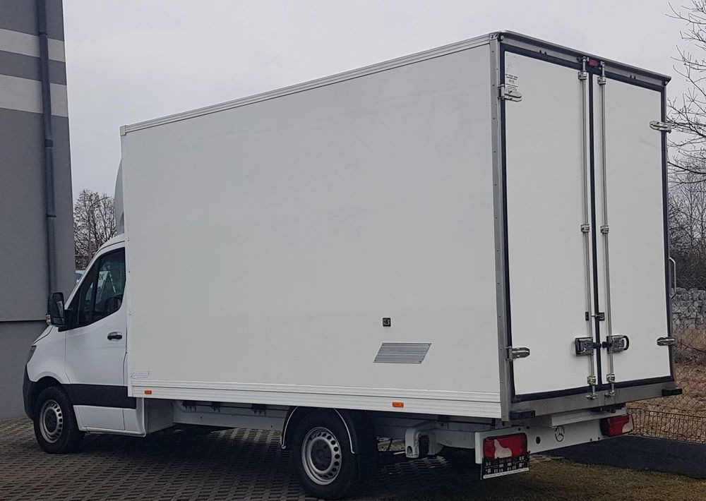 Mercedes-Benz Sprinter CHŁODNIA 8EP IZOTERMA AGREGAT ZANOTTI 4,12x2,15x2,30 KLIMA 314CDI - الشاحنات الصغيرة المبردة: صور 3 Mercedes-Benz Sprinter CHŁODNIA 8EP IZOTERMA AGREGAT ZANOTTI 4,12x2,15x2,30 KLIMA 314CDI - الشاحنات الصغيرة المبردة: صور 3