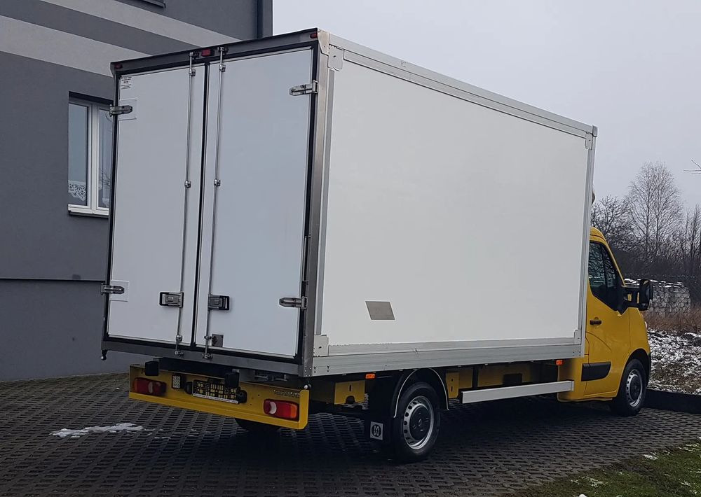Renault MASTER KONTENER 8EP 4,21x2,23x2,22 KLIMA KRAJOWY MANUAL 6-BIEGÓW - الشاحنات الصغيرة صندوق مغلق: صور 4 Renault MASTER KONTENER 8EP 4,21x2,23x2,22 KLIMA KRAJOWY MANUAL 6-BIEGÓW - الشاحنات الصغيرة صندوق مغلق: صور 4