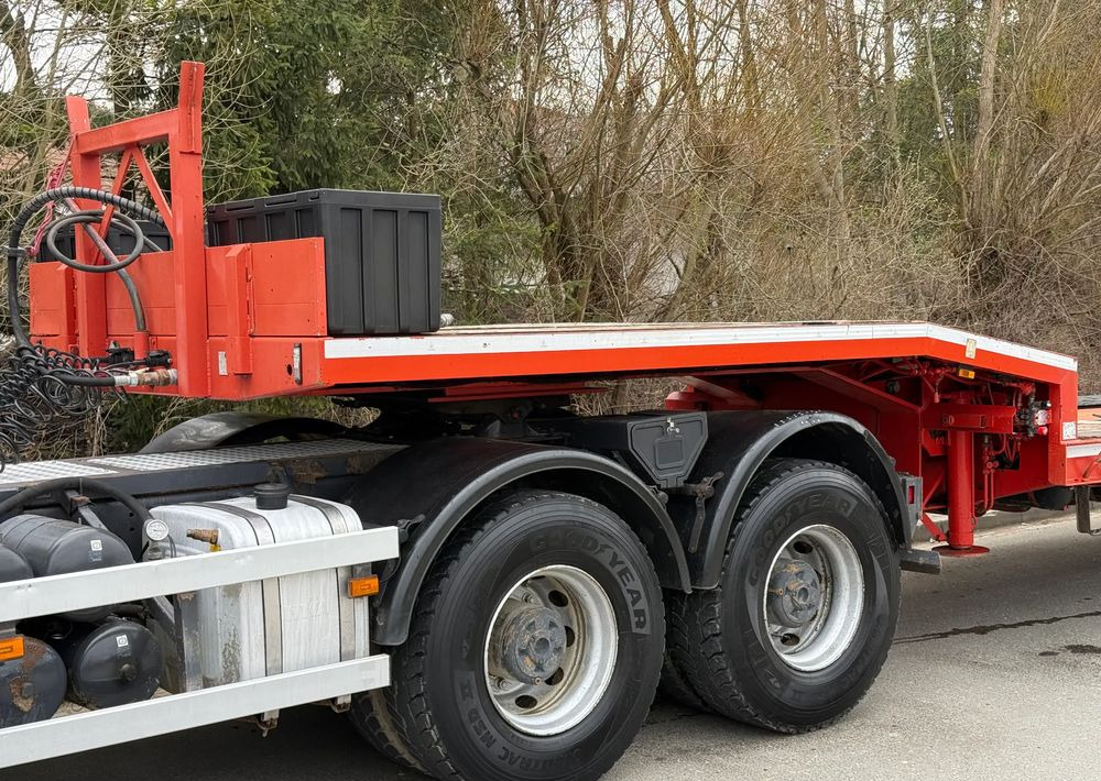 Goldhofer Naczepa Niskopodłogowa Goldhofer * 4 Osie * Bardzo Dobry Stan *Niskopodwozie - عربة مسطحة منخفضة نصف مقطورة: صور 3 Goldhofer Naczepa Niskopodłogowa Goldhofer * 4 Osie * Bardzo Dobry Stan *Niskopodwozie - عربة مسطحة منخفضة نصف مقطورة: صور 3
