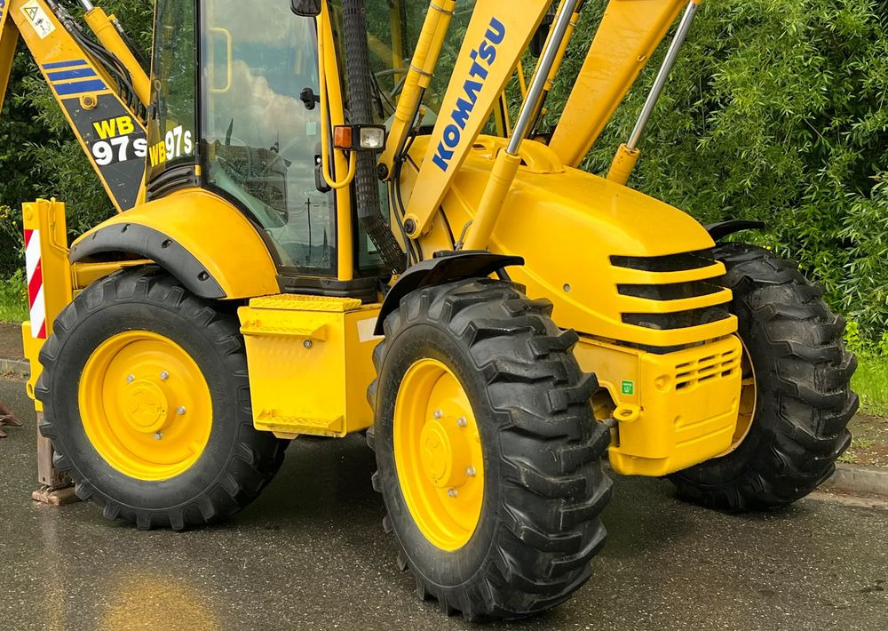 حفار متعدد الاستخدام Komatsu * Koparko Ładowarka * Komatsu WB 97 S Utility *: صور 12