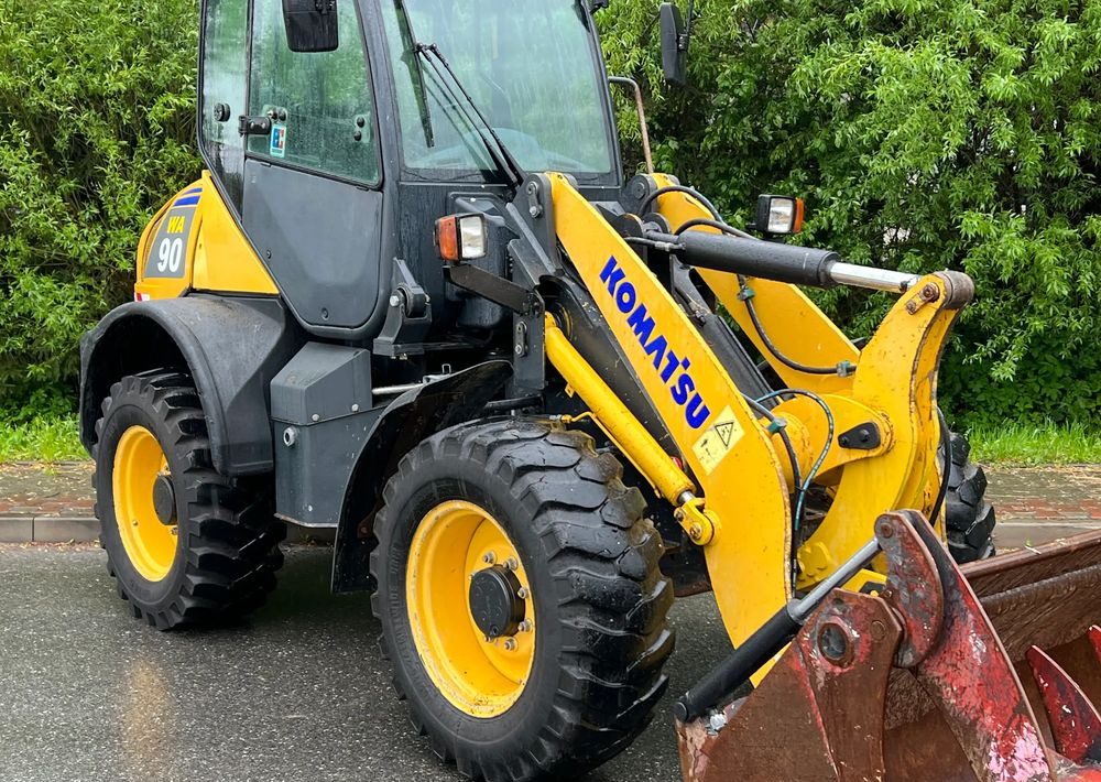 Komatsu Ładowarka KOMATSU WA 90 STAN IDEALNY - اللودر بعجل: صور 4 Komatsu Ładowarka KOMATSU WA 90 STAN IDEALNY - اللودر بعجل: صور 4