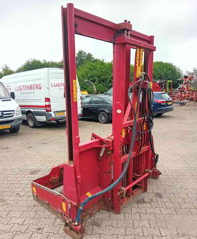 BVL Megastar 170 kuilvoersnijder met lift - السيلاج الآلات: صور 4 BVL Megastar 170 kuilvoersnijder met lift - السيلاج الآلات: صور 4