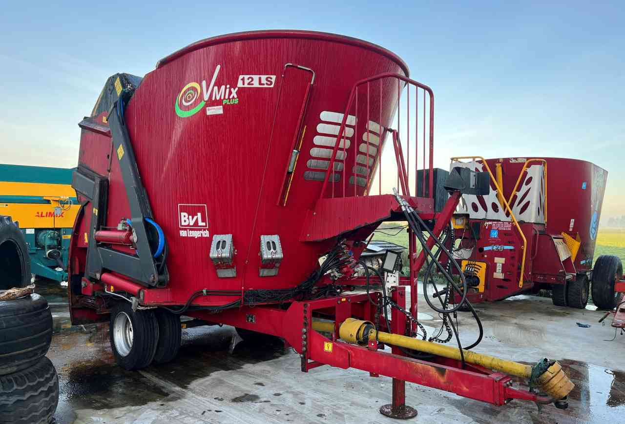 BVL V-Mix 12 LS Voermengwagen Voermachines - آلة خلط وتوزيع الأعلاف: صور 1 BVL V-Mix 12 LS Voermengwagen Voermachines - آلة خلط وتوزيع الأعلاف: صور 1